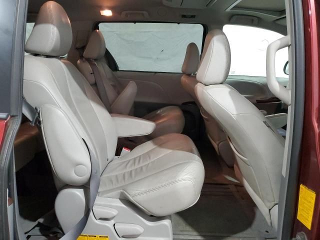 2012 Toyota Sienna XLE