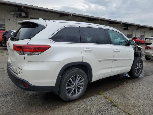 2017 Toyota Highlander SE