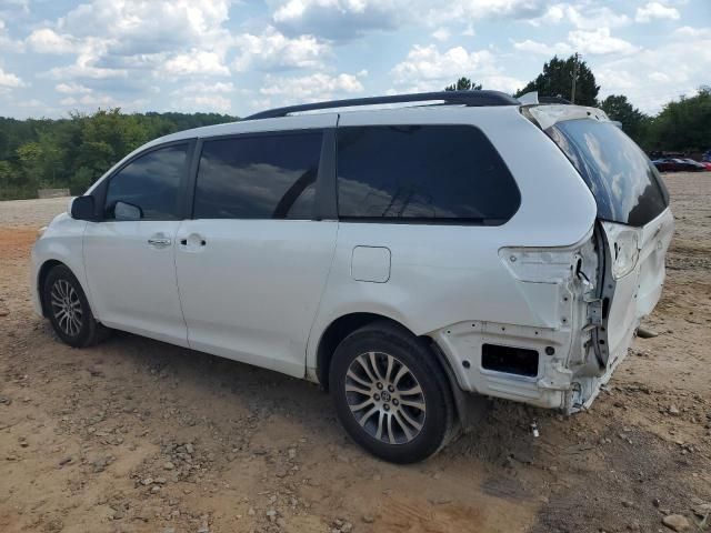 2019 Toyota Sienna XLE