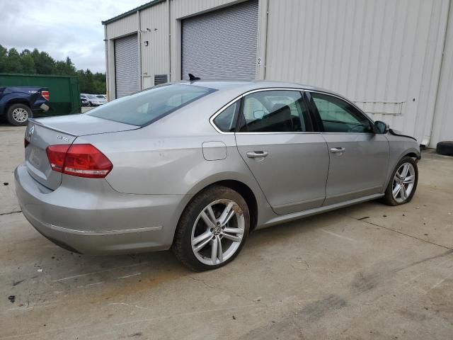 2013 Volkswagen Passat SEL