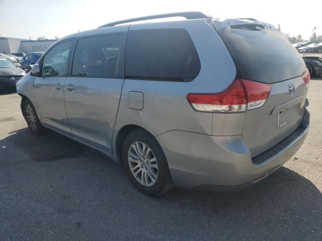 2013 Toyota Sienna XLE