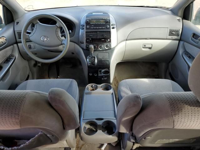 2008 Toyota Sienna CE