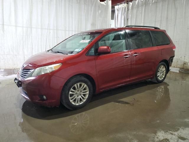 2012 Toyota Sienna XLE