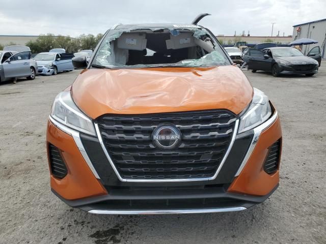 2022 Nissan Kicks SV