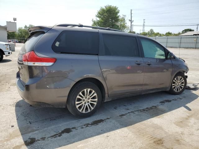 2012 Toyota Sienna XLE