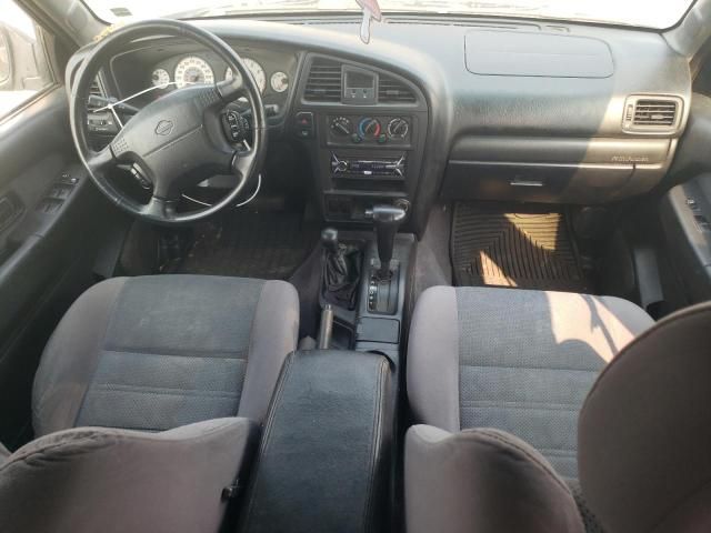 2001 Nissan Pathfinder LE