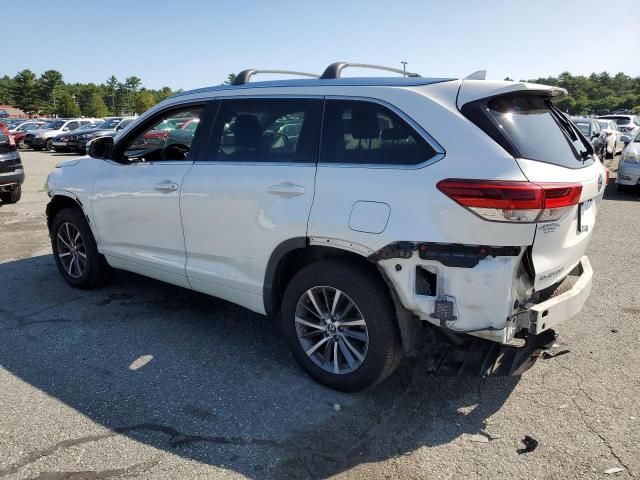 2017 Toyota Highlander SE