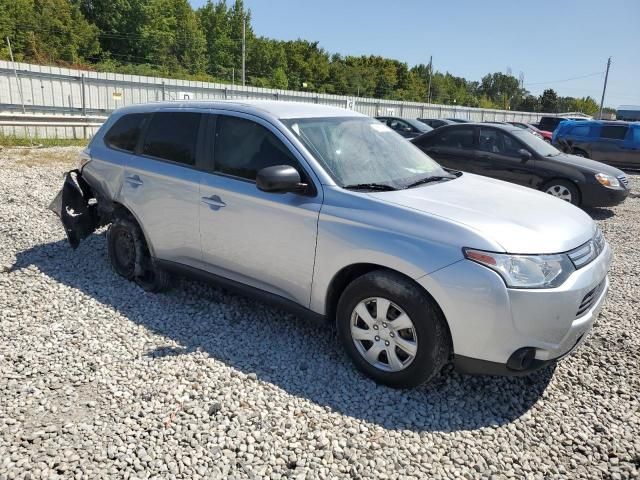 2014 Mitsubishi Outlander ES