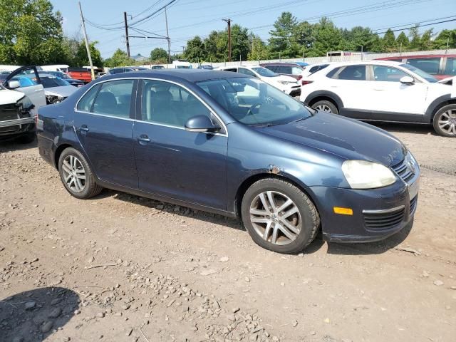 2005 Volkswagen New Jetta 2.5L Option Package 2