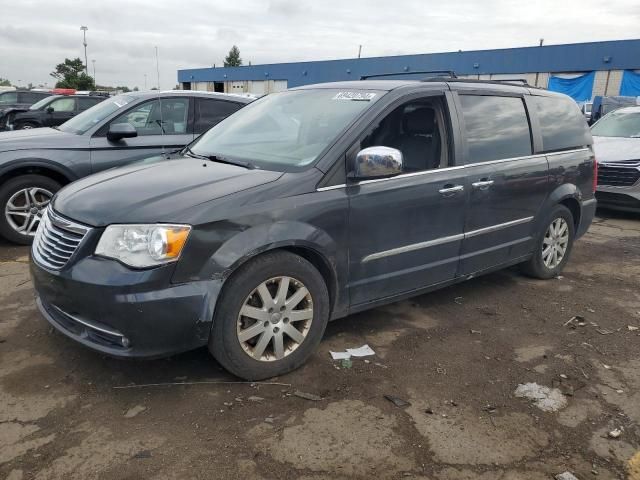 2012 Chrysler Town & Country Touring L