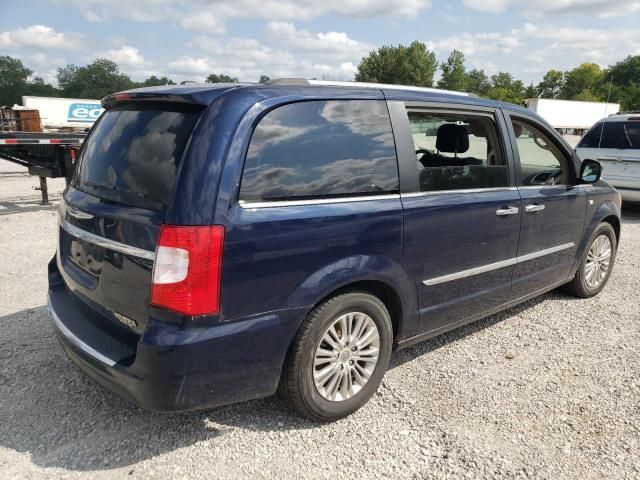 2014 Chrysler Town & Country Touring L