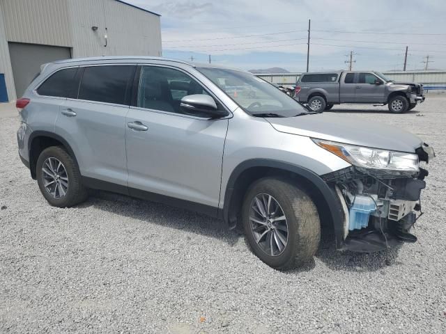 2019 Toyota Highlander SE