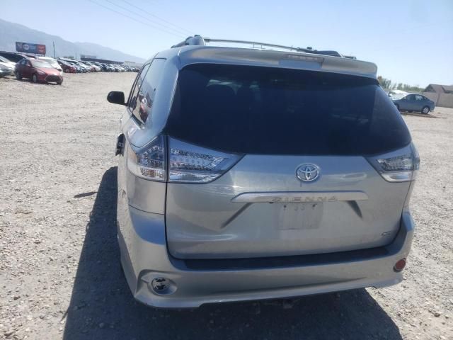 2015 Toyota Sienna Sport