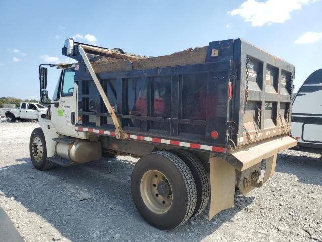 2003 International 4000 4400