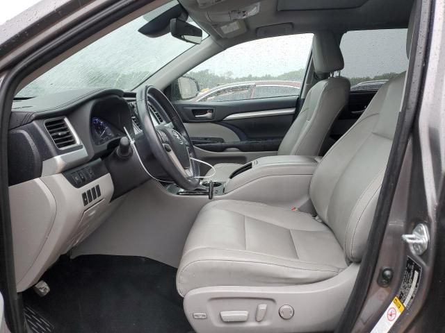 2018 Toyota Highlander SE