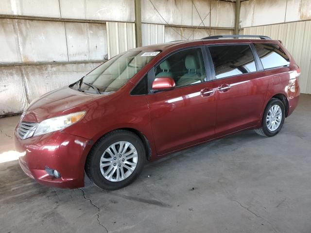 2011 Toyota Sienna XLE