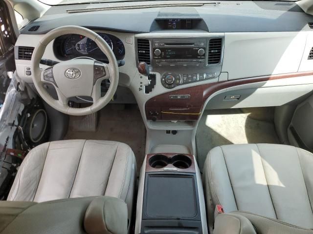 2014 Toyota Sienna XLE