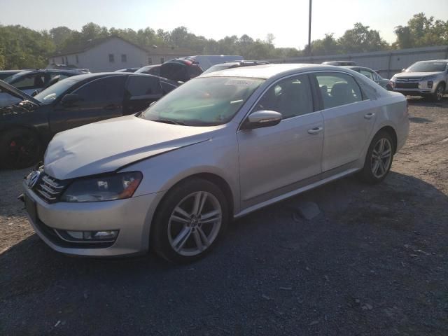 2012 Volkswagen Passat SEL