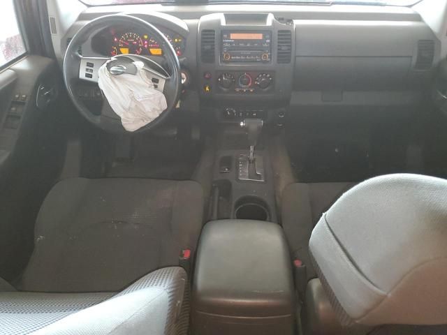 2005 Nissan Frontier Crew Cab LE