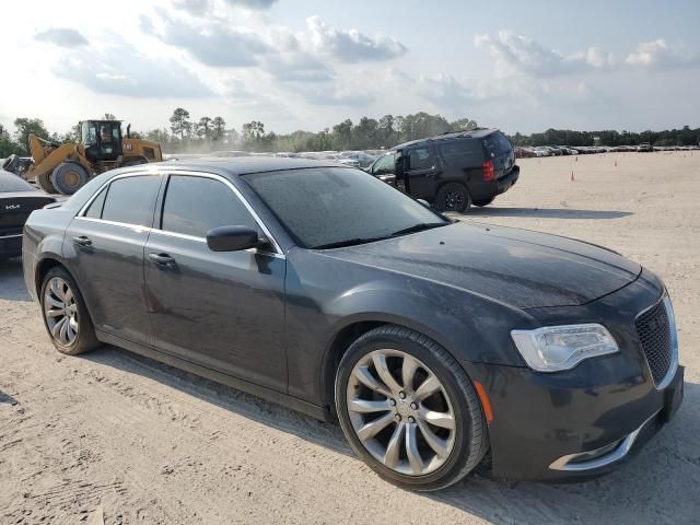 2017 Chrysler 300 Limited