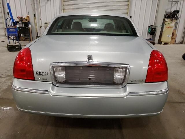 2007 Lincoln Town Car Signature Limited