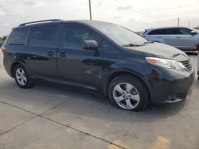 2017 Toyota Sienna LE