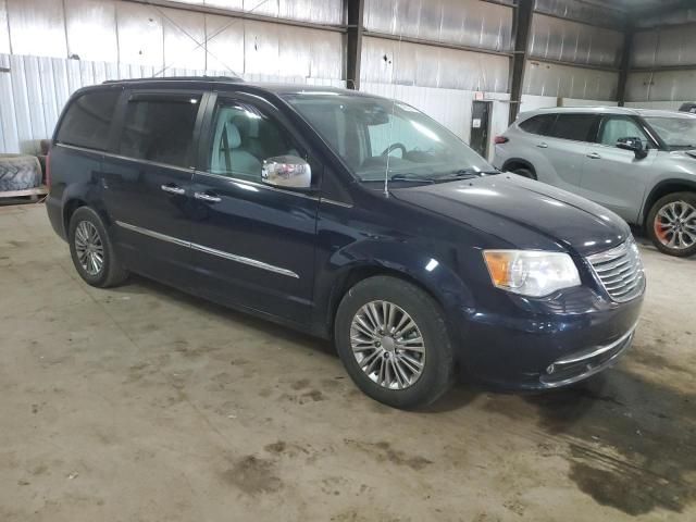 2013 Chrysler Town & Country Touring L