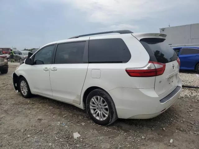 2015 Toyota Sienna XLE