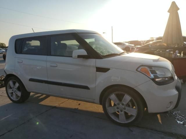 2010 KIA Soul +