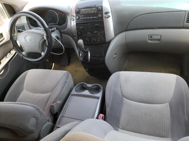 2009 Toyota Sienna CE