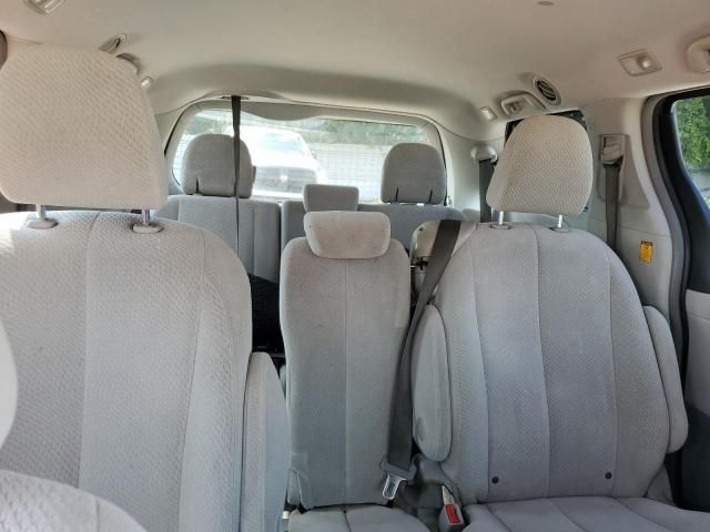 2013 Toyota Sienna LE