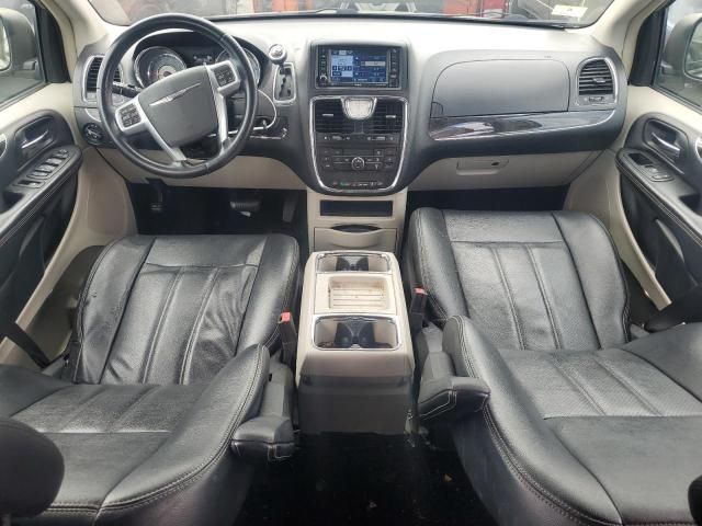 2012 Chrysler Town & Country Touring