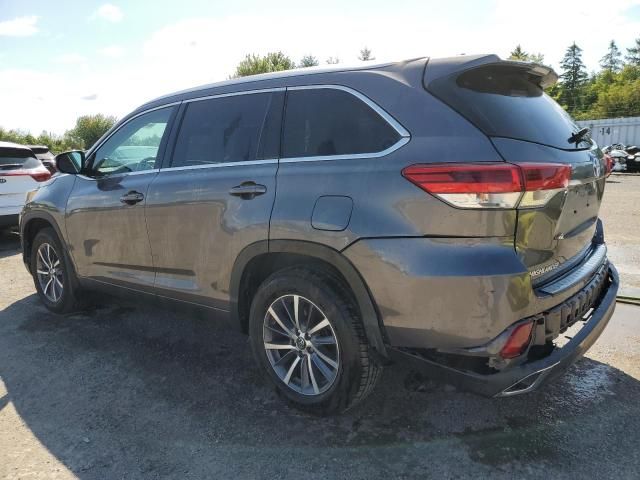 2017 Toyota Highlander SE