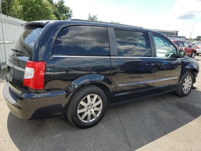 2016 Chrysler Town & Country Touring