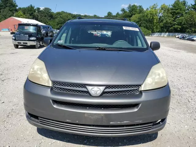 2005 Toyota Sienna LE