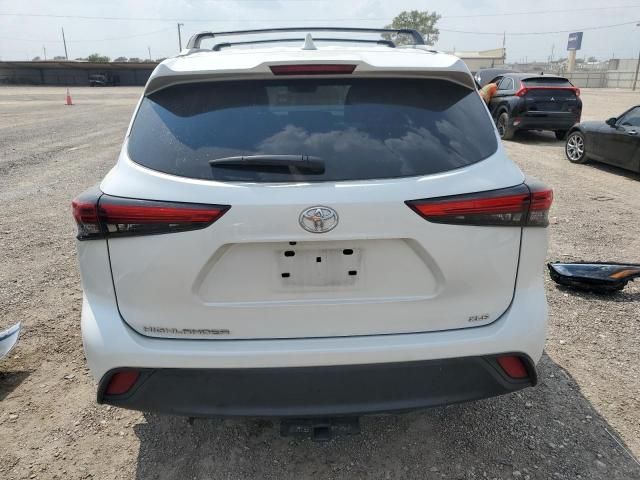 2022 Toyota Highlander XLE