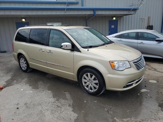 2011 Chrysler Town & Country Touring L