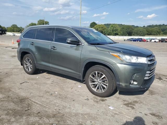 2019 Toyota Highlander SE