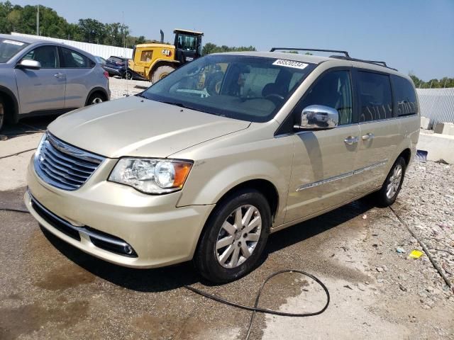 2011 Chrysler Town & Country Touring L