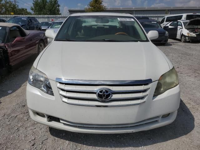 2005 Toyota Avalon XL