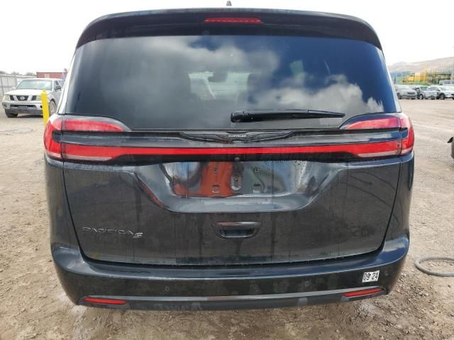 2022 Chrysler Pacifica Hybrid Touring L