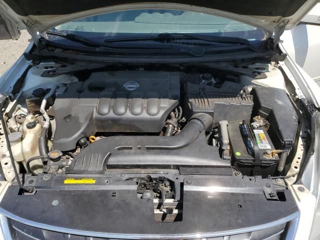 2010 Nissan Altima Base