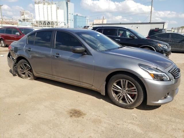 2015 Infiniti Q40