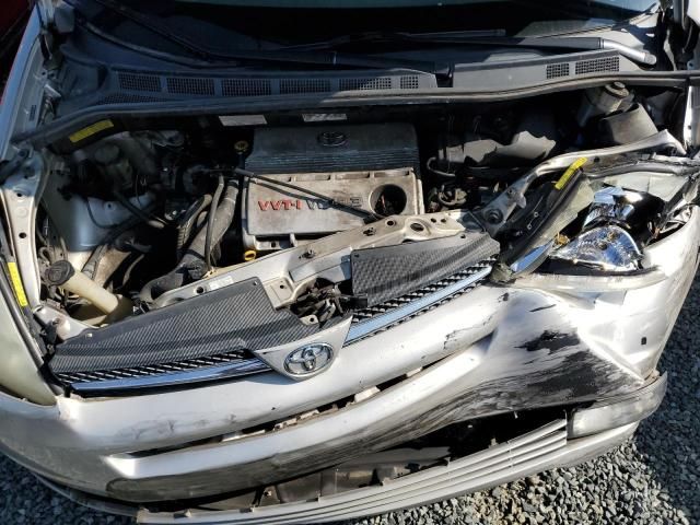 2005 Toyota Sienna XLE