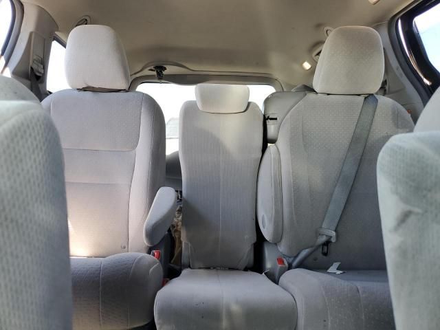 2015 Toyota Sienna LE