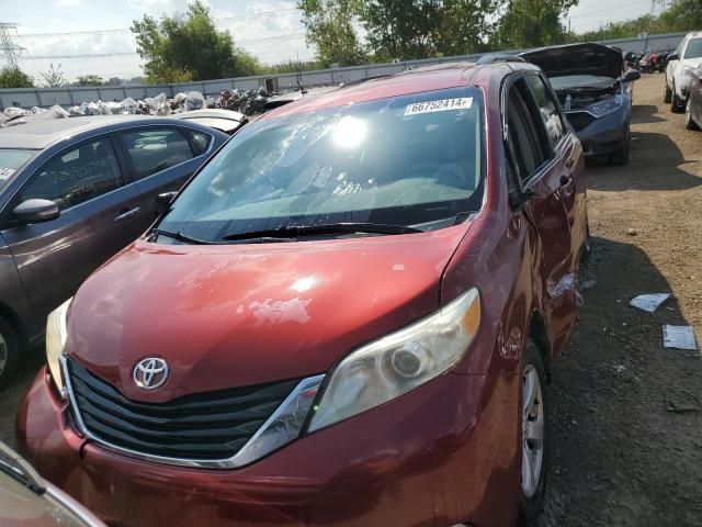 2011 Toyota Sienna LE