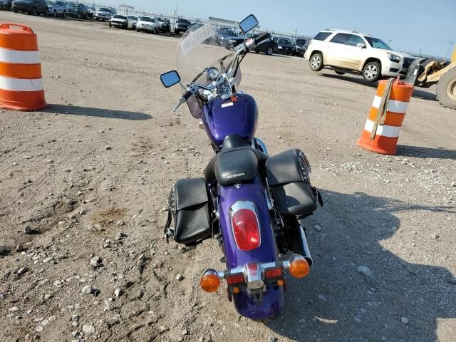 2004 Honda VT1100 C2