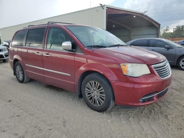 2014 Chrysler Town & Country Touring L