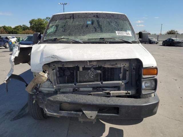 2014 Ford Econoline E350 Super Duty Wagon