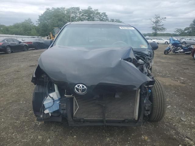 2013 Toyota Sienna LE